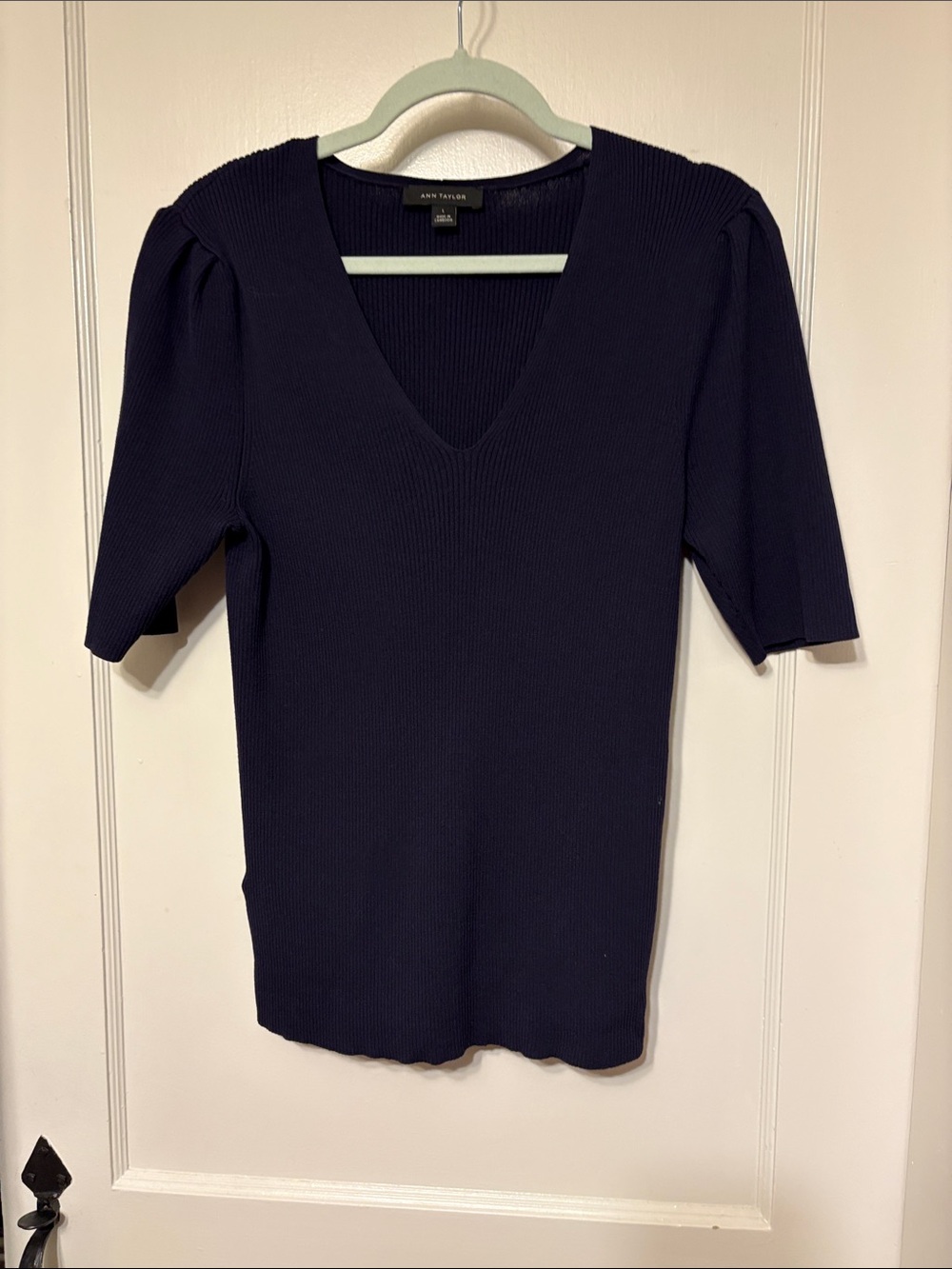 Ann Taylor Dark Navy V-Neck Short Sleeve Ribbed Top